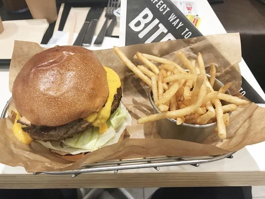 【実地レポ】ららぽーと立川でランチ。J.S BURGERS CAFEの土日祝日の混雑状況・待ち時間は？