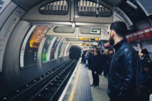 イギリスの地下鉄”tube”